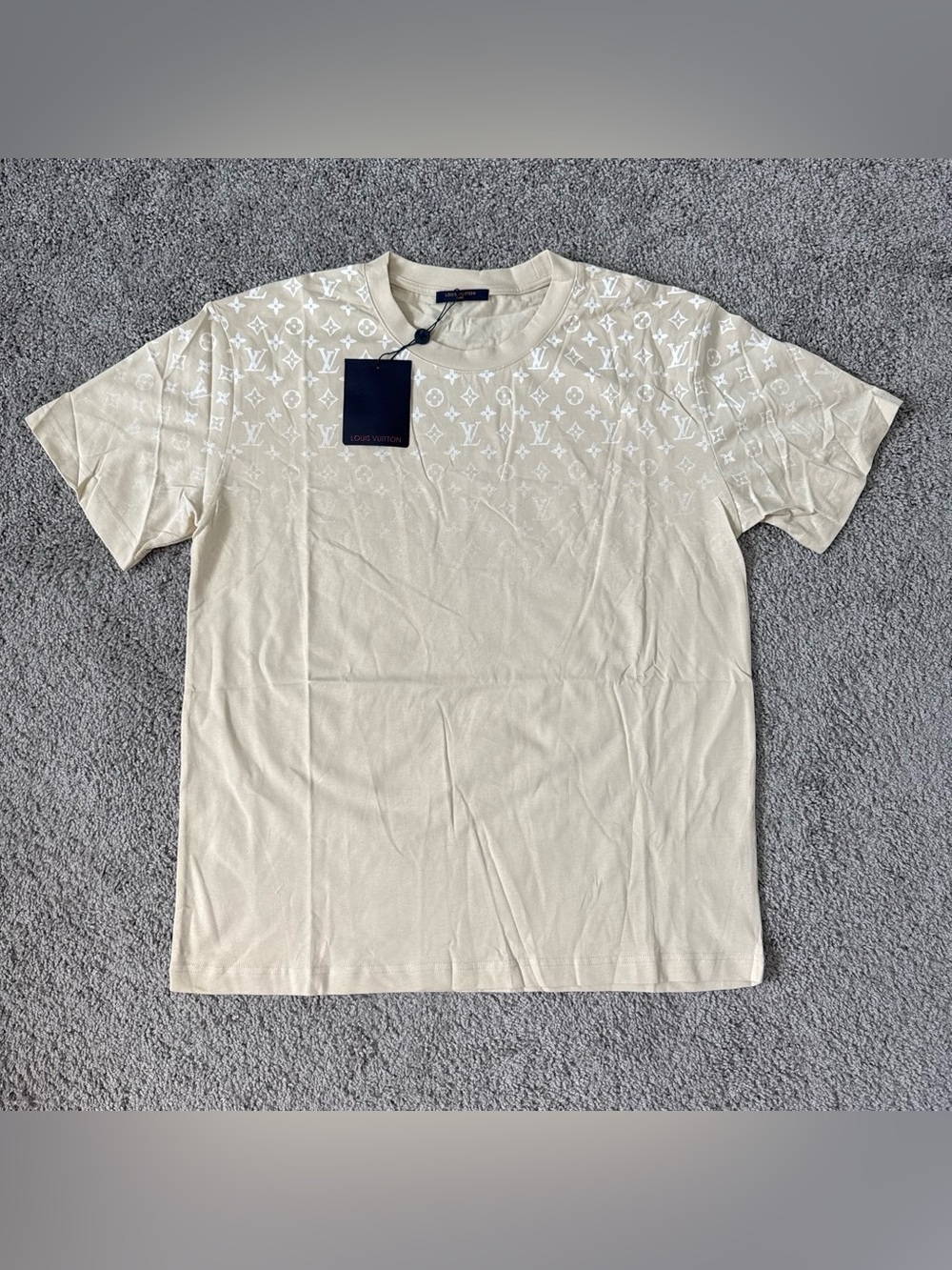 Louis Vuitton Cream Monogram round neck Shoulder-Panel T-Shirt size XL with logo